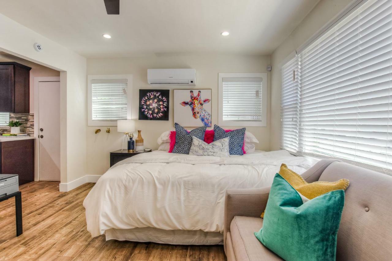 Long Beach Studio Suites Extérieur photo