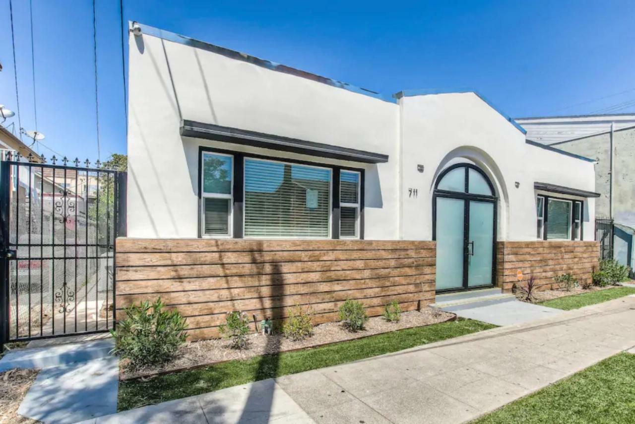Long Beach Studio Suites Extérieur photo