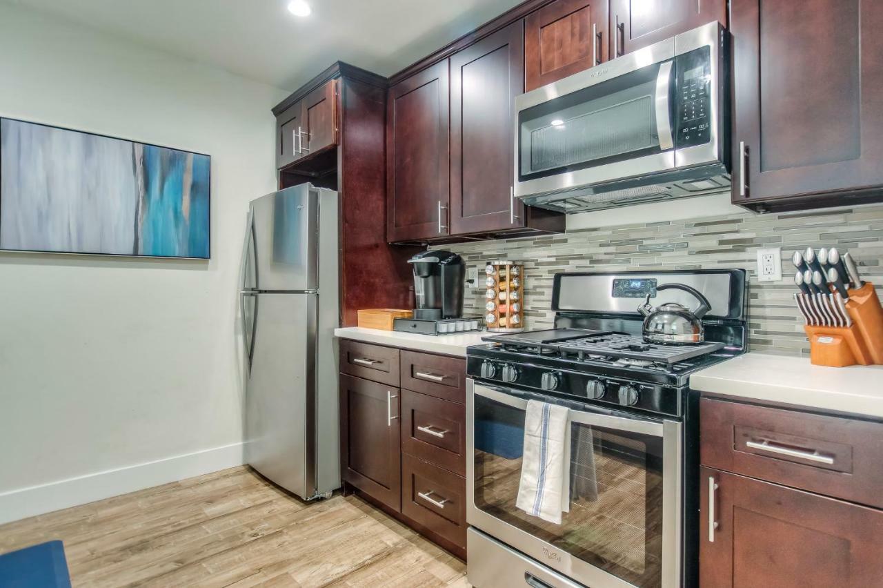 Long Beach Studio Suites Extérieur photo